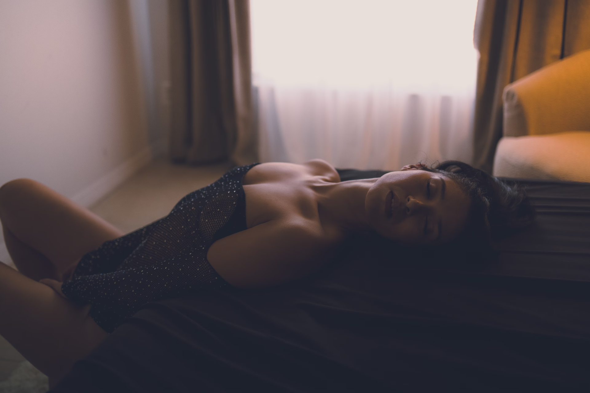 Why the 'Everyday Woman' in Titusville is Choosing the Art of the Shadow for Her Boudoir Experience - Boudoir By RDMimagery Journal